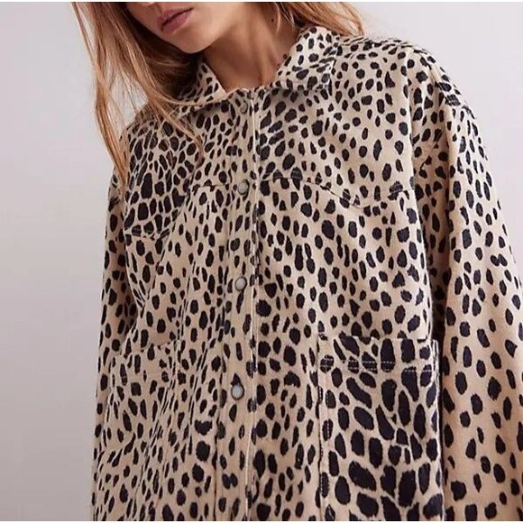 Free People We The Free Calico Flannel Shirt Top Snow Leopard Printed XL 286275 - Picture 4 of 9